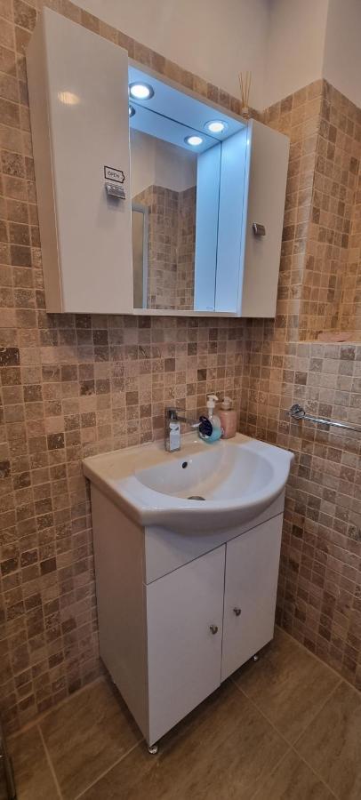 Apartamento Alt Studio Bucarest Exterior foto