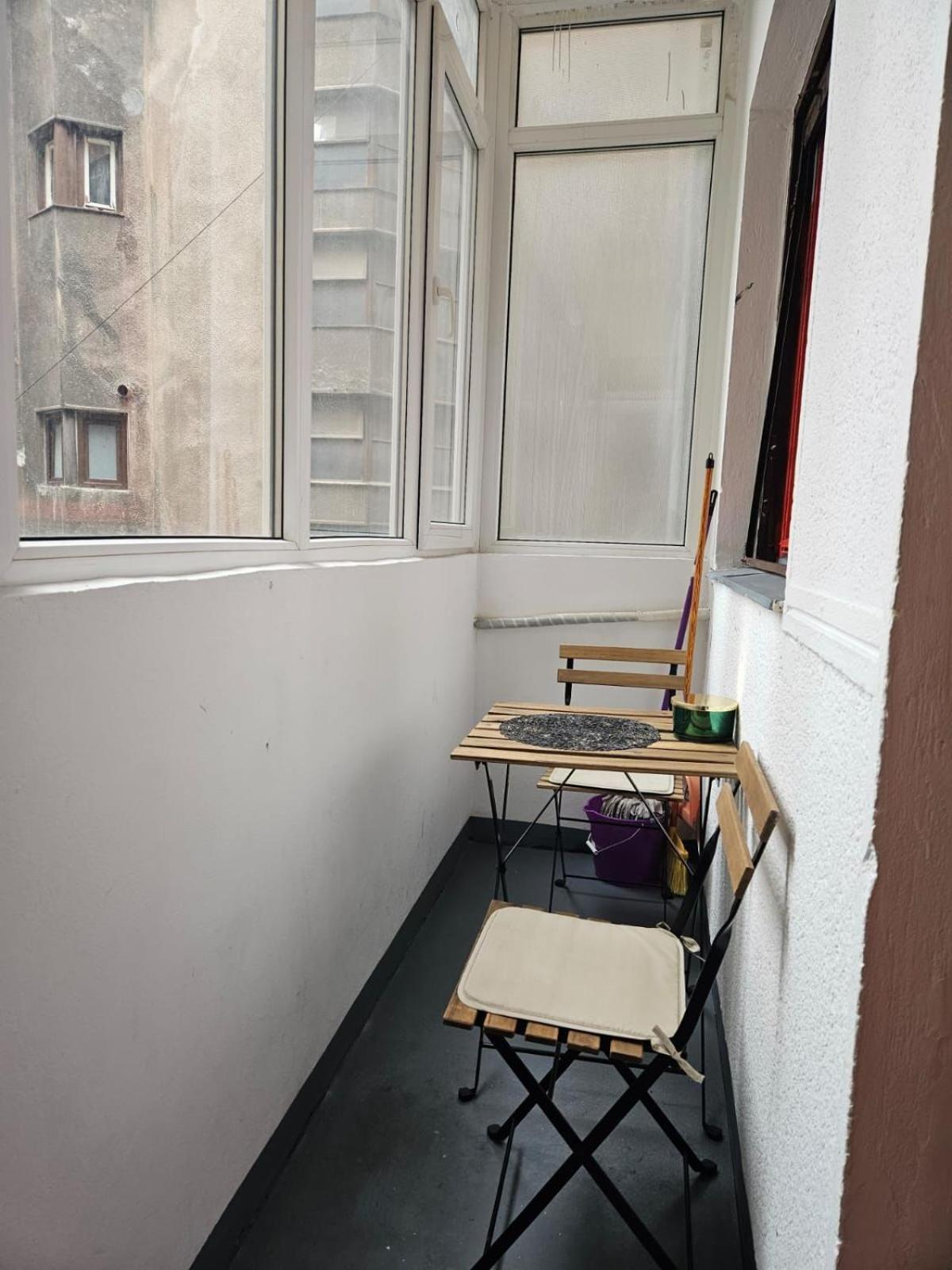 Apartamento Alt Studio Bucarest Exterior foto