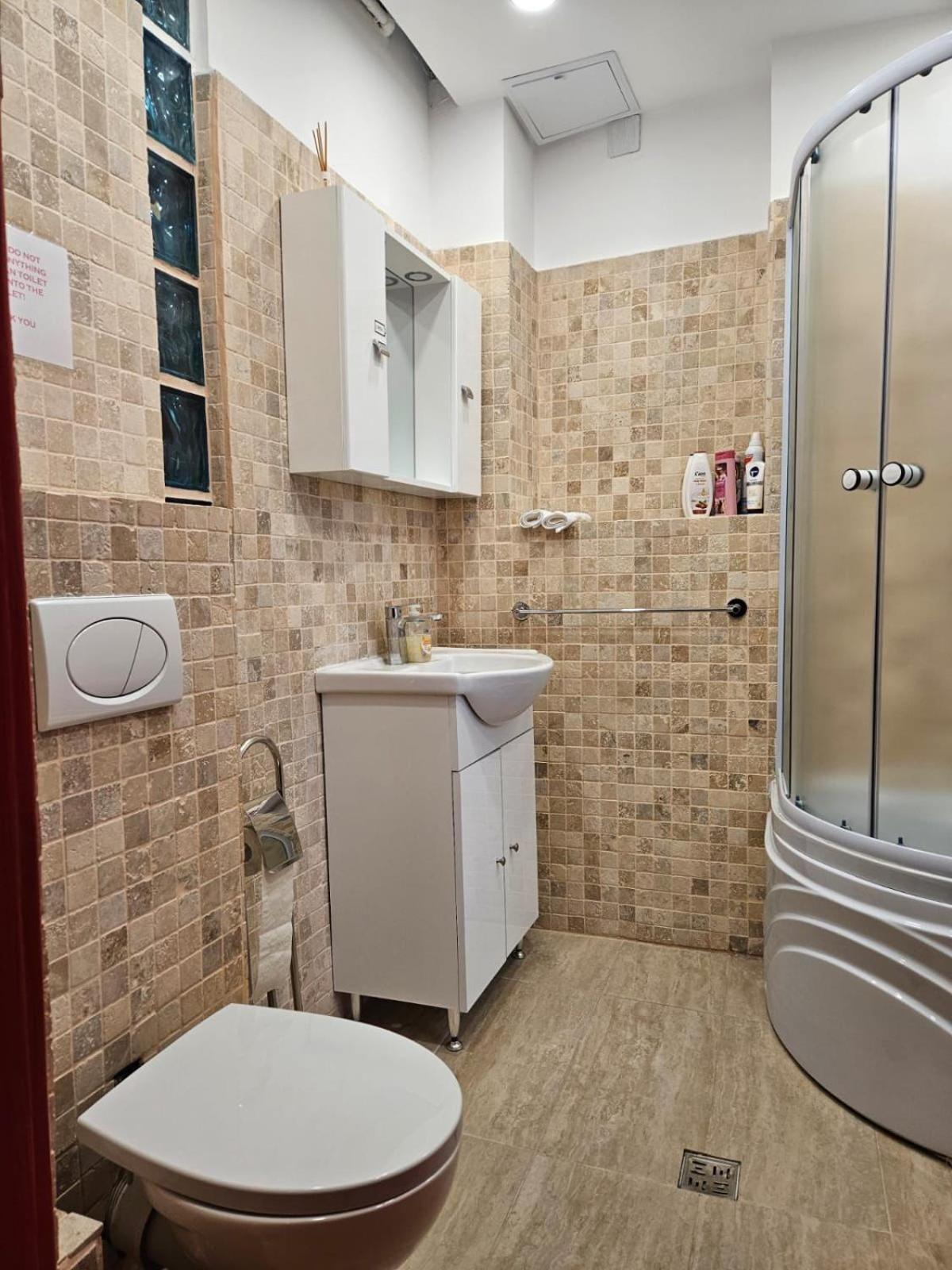 Apartamento Alt Studio Bucarest Exterior foto
